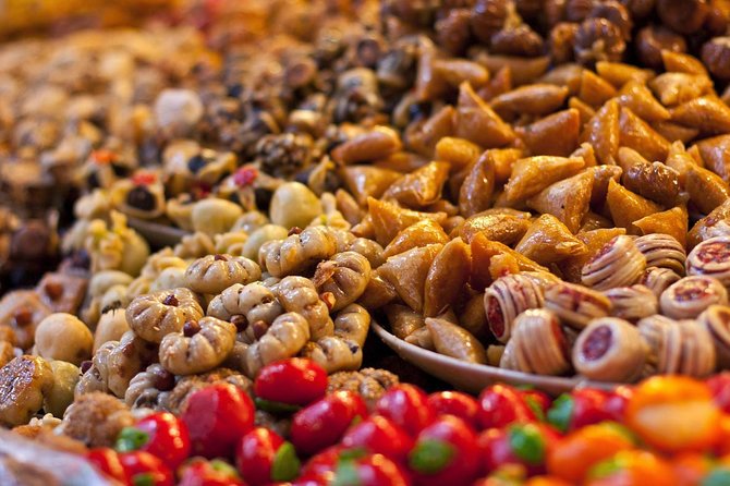 Authentic Moroccan Food Tour in Marrakech with Dinner - Guides make or break it: what to look for on your evening