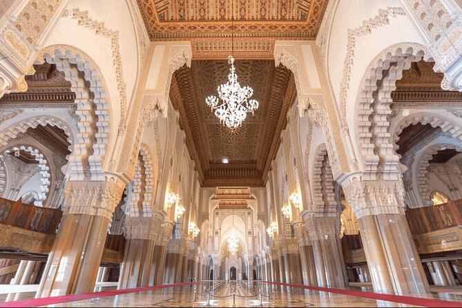 Casablanca City Tour with Hassan II mosque ticket - Old Medina Walk: Getting the Feel of Everyday Casablanca