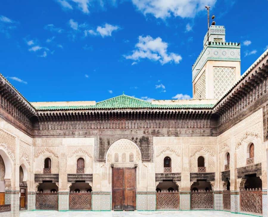 Fes: Museum, Al Attarine Madrasa & Tannery and Medina Tour - Artisan shops inside the walk: how to enjoy the craft without getting pushed
