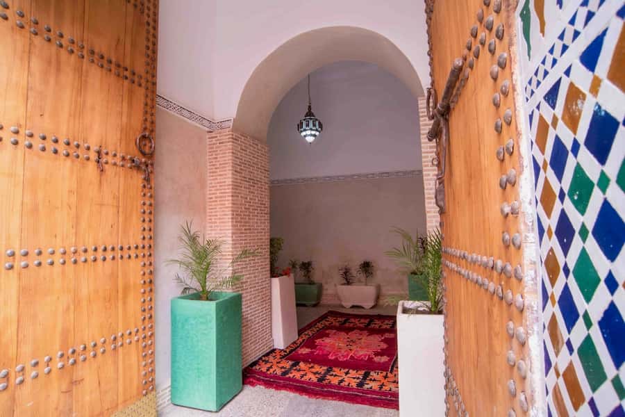 Marrakech: Authentic Moroccan Hammam Experience in Mouassine - The Real Deal vs. a Spa Day: What Changes Your Expectations