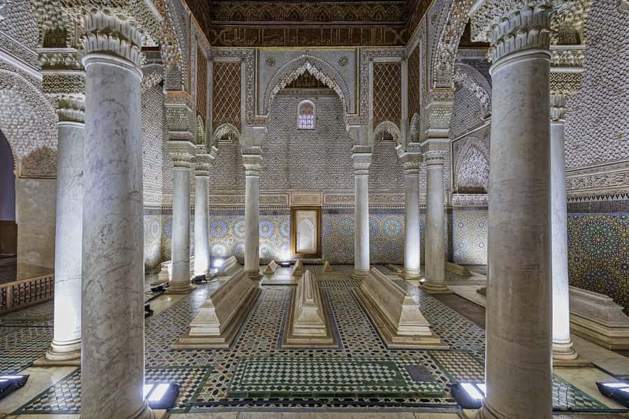 Marrakech: Bahia Palace, Saadian Tombs, & Koutoubia Mosque - Koutoubia, Bab Agnaou, and Kasba: Getting Your Bearings Fast