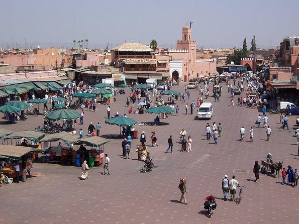 Marrakech: Bahia Palace, Saadian Tombs, Souk and Medina Tour - Saadian Tombs: What Craft Looks Like Up Close