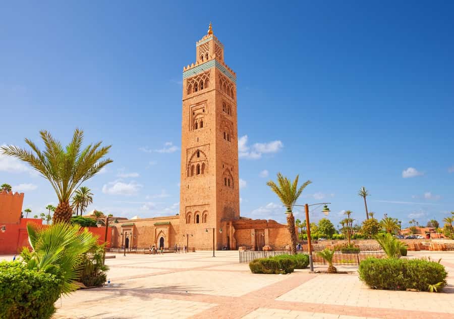 Marrakech: Majorelle & Menara Garden Tour and Carriage Ride - Horse carriage through Marrakech ramparts: orange trees and city-center sights