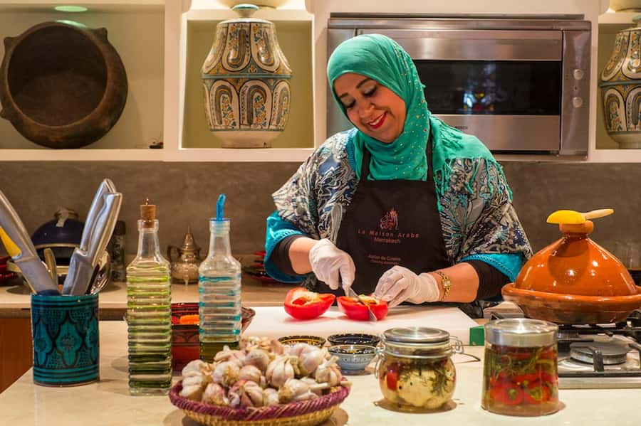 Marrakech: Moroccan Cooking Workshop at La Maison Arabe - Picking the 1-hour express or the 3-hour workshop