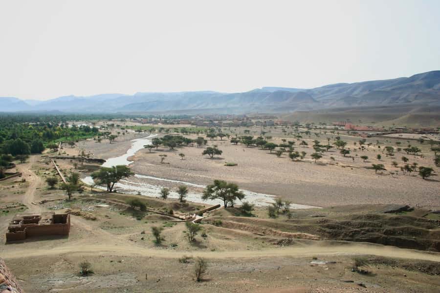 Marrakech/Ouarzazate: 2-Day Desert with Camel, 4x4 & Meals - Zagora Arrival and the Camel Caravan at Sunset