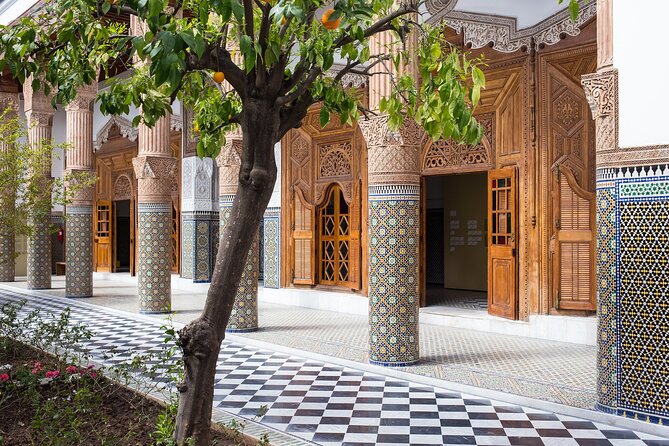 Marrakech: Palace, Museum, Madrasa & Medina Highlights Tour - Bahia Palace: Courtyards, Tiles, and Royal-Style Scale