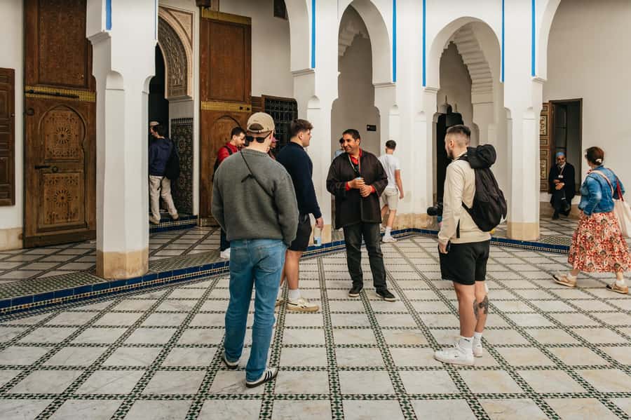 Marrakech: Saadian Tombs & Bahia Palace, Medina Guided Tour - Mellah: a quick stop that adds depth beyond the palaces