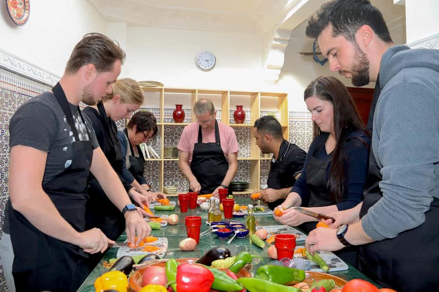 Marrakesh: Moroccan Dishes Cooking Class with a Local Chef - Getting recipes and shopping spices after class